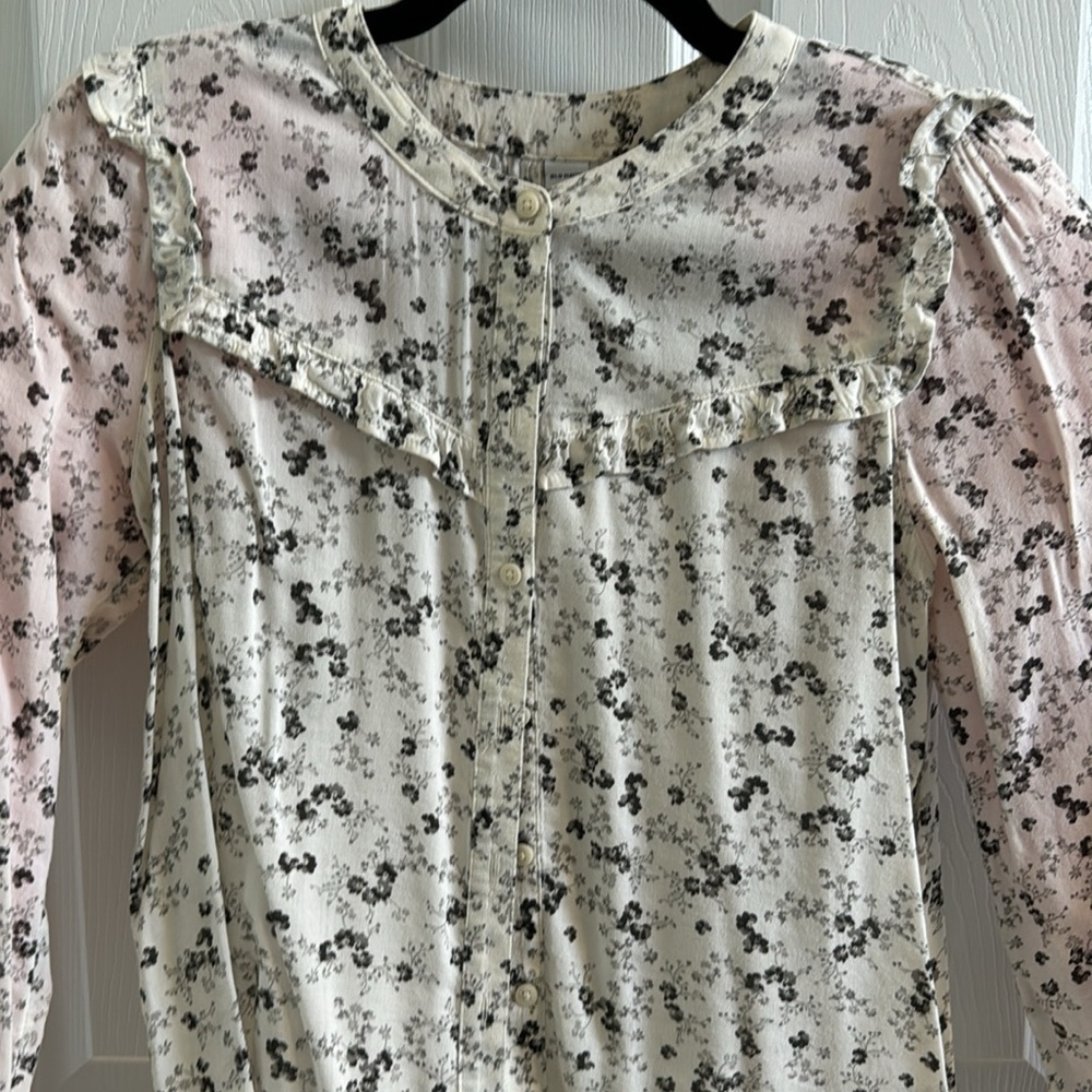 Old Navy—Top- size xs - Picture 3 of 7